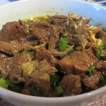 Warung Berkah Jaya - ラウォンの牛肉の量がすごい！