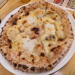 ピッツェリア アロッコ  長田神社前店⁡ - クワトロ