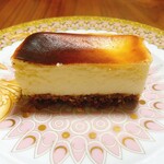 カンテサンス - ガトー オー コンテ　断面