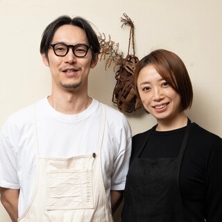 シェフとソムリエ＆サケディプロマの清水夫婦が営むバダローネ