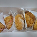 ビアードパパ - 贅沢いちご 2個・パイシュークリーム カスタード 3個