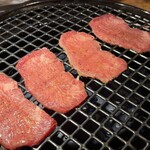 神戸焼肉かんてき 春吉店 - 焼きます焼きます♪