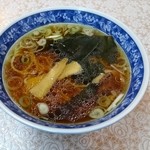 庚申亭 - ご飯物にはミニ支那そばが付いてきます！