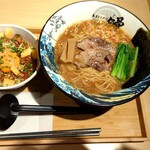 本まぐろそば 䱻 - 