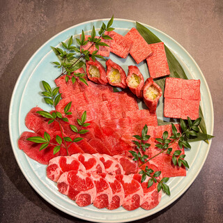 【こだわりカットの名物牛タン】