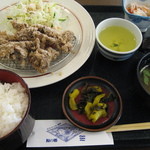 道の駅 キラメッセ室戸・食遊鯨の郷 - 鯨の唐揚げ定食