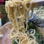 末広家 - 麺リフト