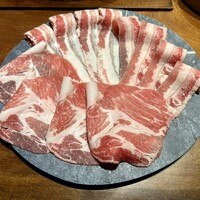 しゃぶしゃぶKINTAN 表参道店 - 豚ロース、バラ