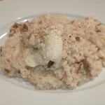 マンマ パスタ - チーズの器でポルチーニリゾット