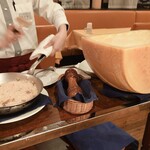マンマ パスタ - リゾットはテーブルサービス