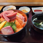 めしや - よくばりめしや丼～☆