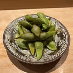 鮨 一二郎 - 私が枝豆大好きであちこちから取り寄せているとお話すると大将から小鉢盛りのサービス( ु ›ω‹ ) ु♡