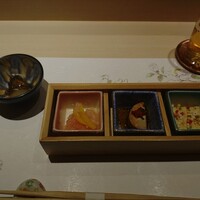 名古屋 栄 栞庵 鮨 やましろ - 左から数の子松前、甘エビ、あん肝、湯葉