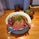 麺家 たけ田 - 鳥取和牛の塩そばとゆず大根おろし添牛煮込みごはん