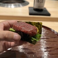 肉屋ひかり - 和牛ユッケのトロたく鮨
