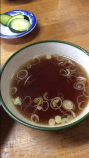 Shiyou Getsu - スープは生姜が効いている。なかなか旨い。