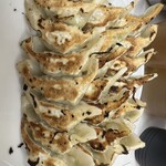 ぎょうざ専門店 赤萬 三宮店 - 