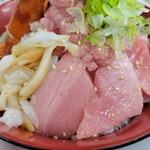 みなと市場 小松鮪専門店 - ◆「海鮮山鉾丼」