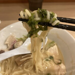 らぁ麺 麦造 - 岩海苔…麺に絡めて