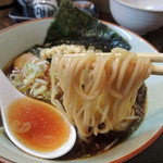 衣歩 - 2014年6月5日(木)　和風醤油そば(680円)　麺リフト