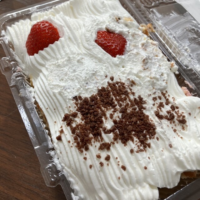 パティスリーアズロール長町南｜仙台のケーキ専門店