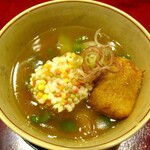 おおたに - 煮物：帆立貝柱のあられ揚げと鰯のつみれ、夏野菜の炊き合わせ。
