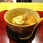 おおたに - 煮物：帆立貝柱のあられ揚げと鰯のつみれ、夏野菜の炊き合わせ。