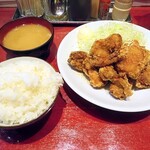 麺飯食堂 めしきんぐ - からあげ定食