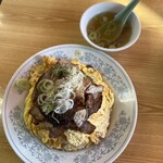 かし亀 - チャーシューと卵のせチャーハン1400円　大盛150円