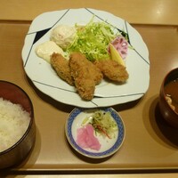磯料理　まるけい - 牡蠣フライランチ