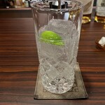 バー クラスター - ジントニック