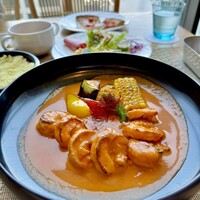 MIDO RESTAURANT PIC NIKA - 