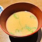 居酒屋 すずや - ヤバうまい〆のお味噌汁