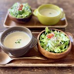 イグニスコーヒー - 料理写真:ランチにセットの、ひよこ豆のポタージュ＆ミニサラダ