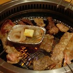 お肉焼いています ※拡大 (2024.12.26)