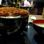 お肉屋さんの定食と丼 岩井畜産 - リブスペシャルソースカツ丼　大盛り(￥1188)