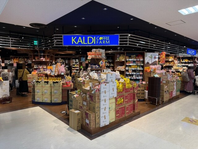 Jinsiy aloqa kuyovi bazida yetuk qaynonasini sikishini tomosha qiling Jinsiy aloqalar