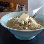 サッポロラーメンたき - しおラーメンにんにく抜き 820円、バター 120円