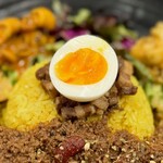 SPICY CURRY 魯珈 - 魯肉飯・るうろう煮玉子