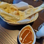 うまんぱりわる - 料理写真:マトンカレー＋ナン