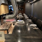 雄三郎 - 肉を焼くのがよく見える場所