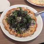 グラッチェガーデンズ 津久井城山店 - 湘南風ピッツァたっぷりしらすと大葉をのせて989円