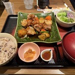 大戸屋 三宮センタープラザ店 - 