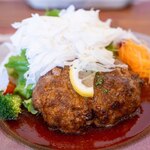 タヴェルナハンバーグ - 2024.12 ジューシーハンバーグセット（1,375円）削り立てチーズのシーザーサラダに変更（165円）