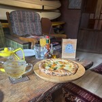 ポンチーズ・ピザ - 