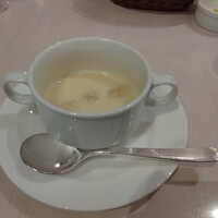 ザ・テラス - ポタージュは少なめ、生クリーム多め