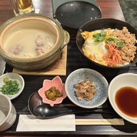 水たき玄海 本店 - 水炊きとそぼろ丼