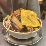 尾道ラーメン しょうや - オノ二郎・並・フルカスタム（1500円）