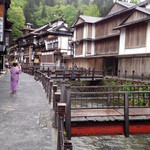 銀山温泉 旅館 藤屋 - 風景に溶け込む外観
