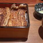 麟 - 鰻重と肝吸い